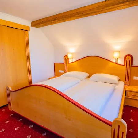 Minzlhof Guest house